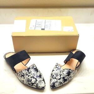 journee Collection Floral Black and White Women's Shoes